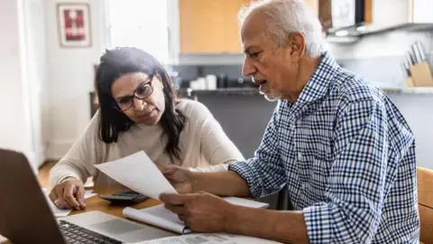 Government Pension Likely to Grow by 4.7 Percent Starting in Spring