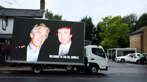 Four Detentions Carried Out Following Trump and Epstein Images Displayed on Royal Castle